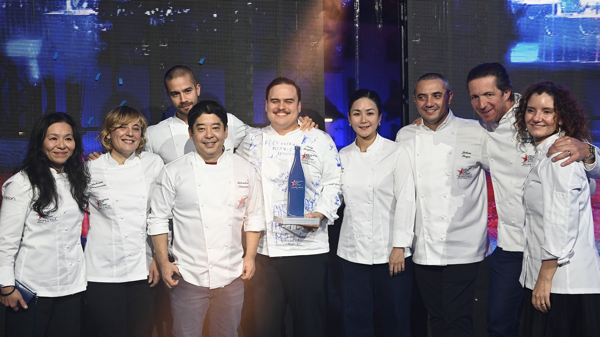 Il vincitore Spyca 2025 Ardy Ferguson con la Grand Jury