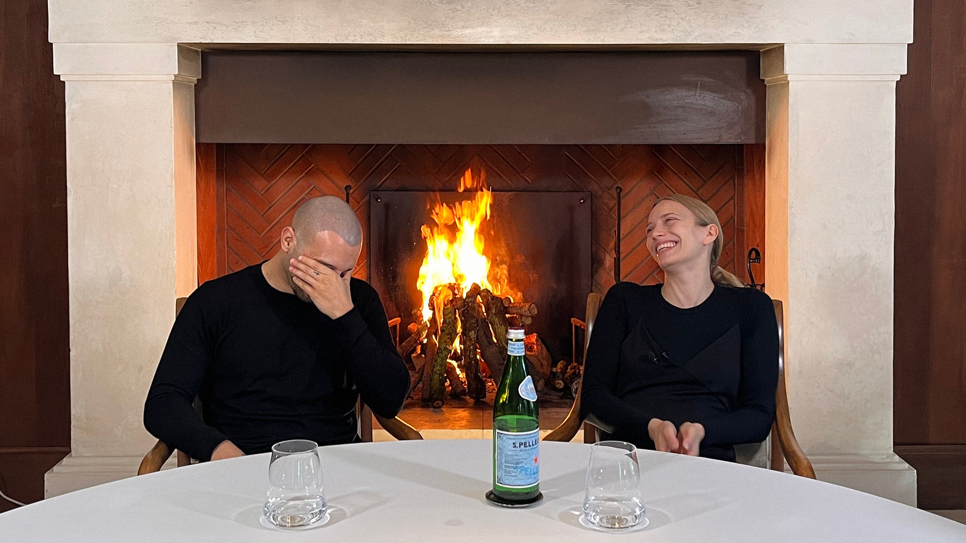 Isabella Potì e Floriano Pellegrino al tavolo