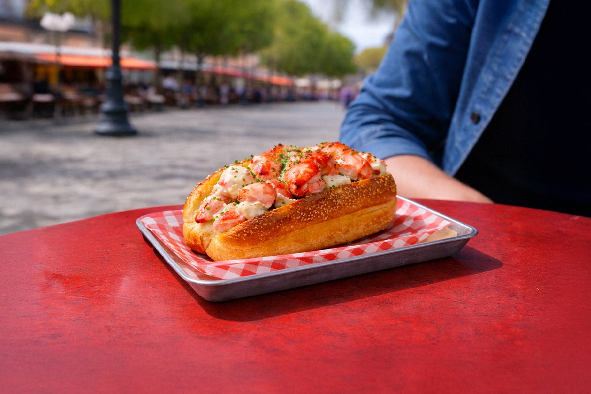 Lobster roll