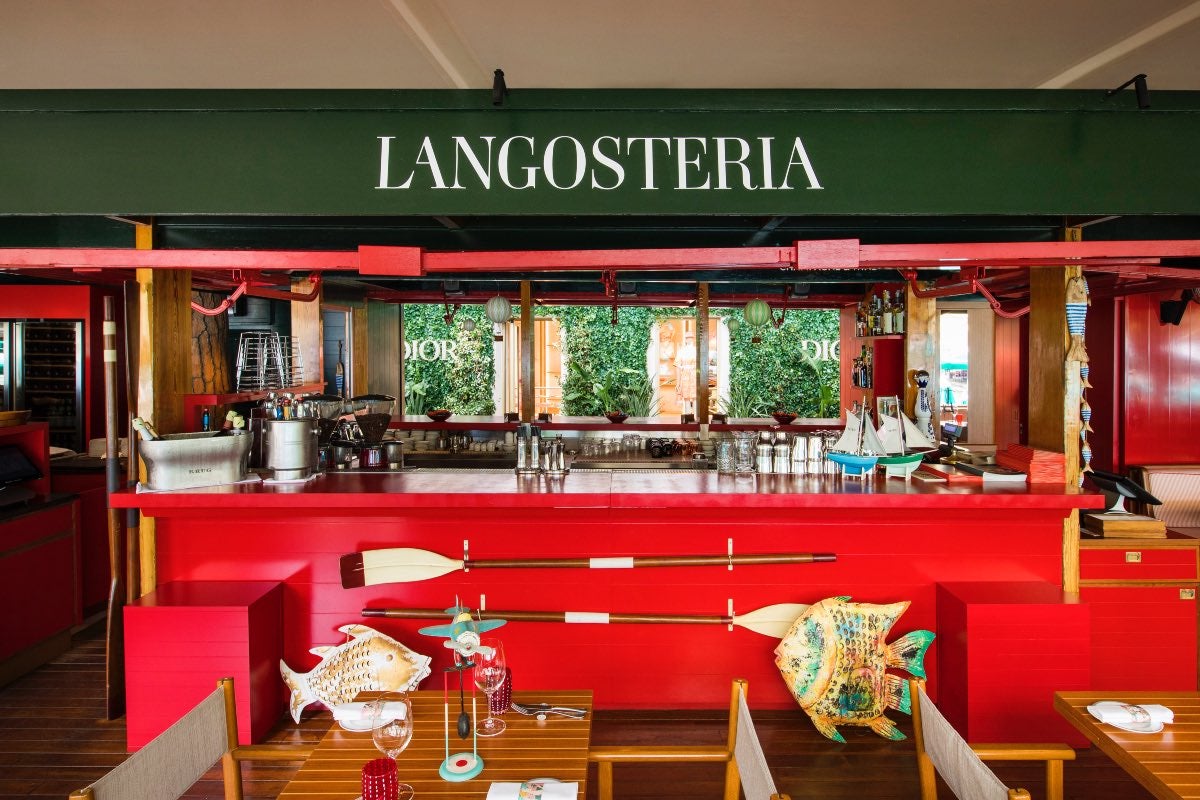 Langosteria Paraggi il bancone e l'insegna