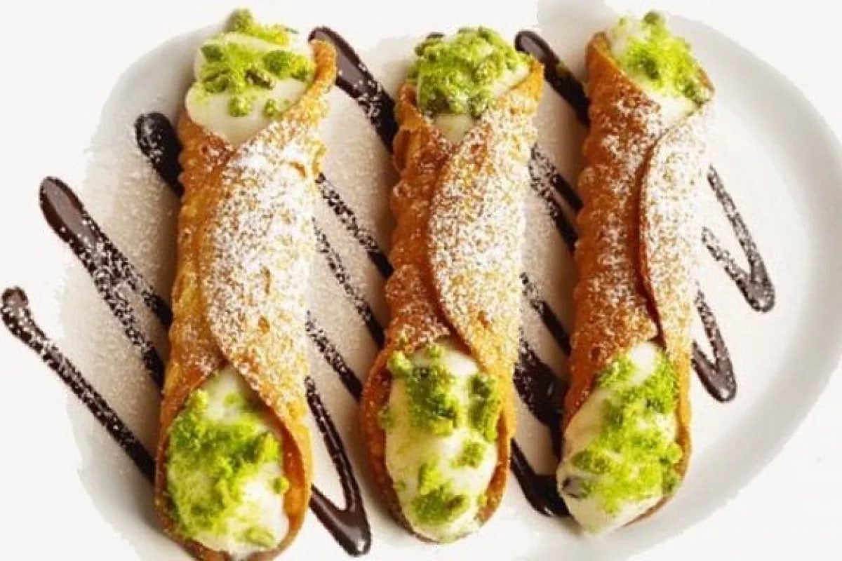 Piatti tipici siciliani: cannolo siciliano