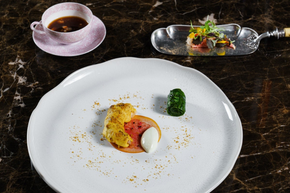 Astice, pompelmo e tapioca: il piatto dell'equilibrio di Anthony Genovese