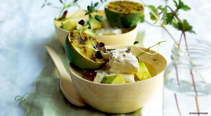 come mangiare avocado insalate