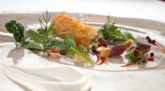 scampo croccante acqua di melanzane crema peperone e lampone