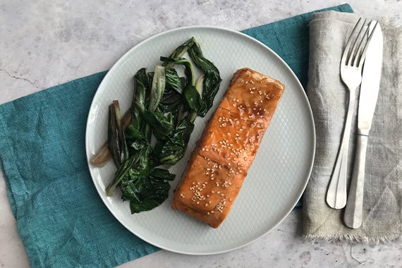 Salmone glassato al miso, la ricetta