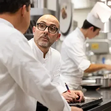 Riccardo Monco in cucina