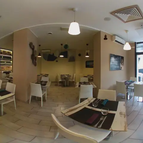 AL 384 Pizzeria con Cucina