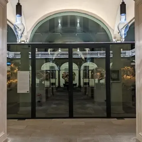 Carlina Restaurant &amp; Bar