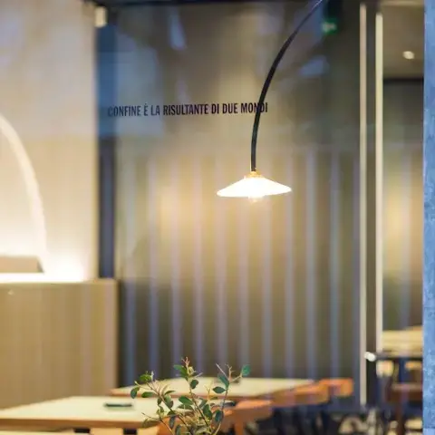 CONFINE - PIZZA E CANTINA