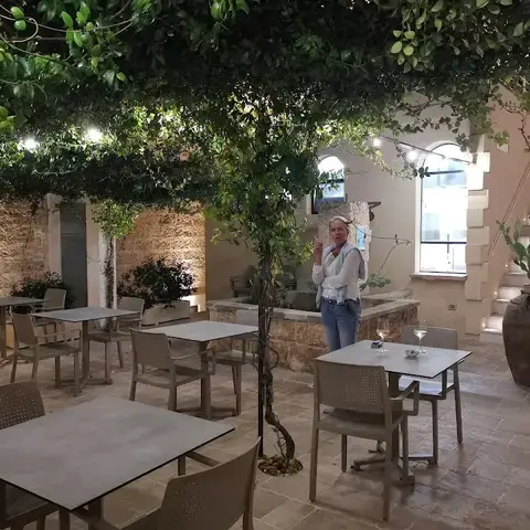 Farnari - Conventional Locanda