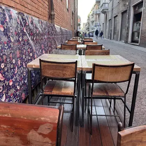 In The Courtyard Center Gourmet Pizza