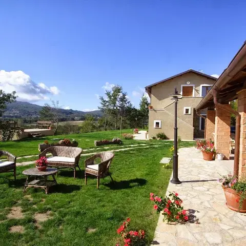 La Rosa Nel Bicchiere