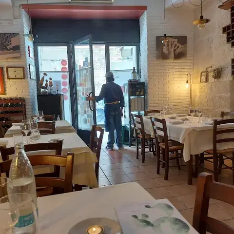 L`Oste E Il Sacrestano