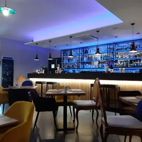 Margot - Spirits &amp; Kitchen