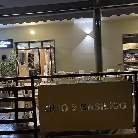 Olio &amp; Basilico