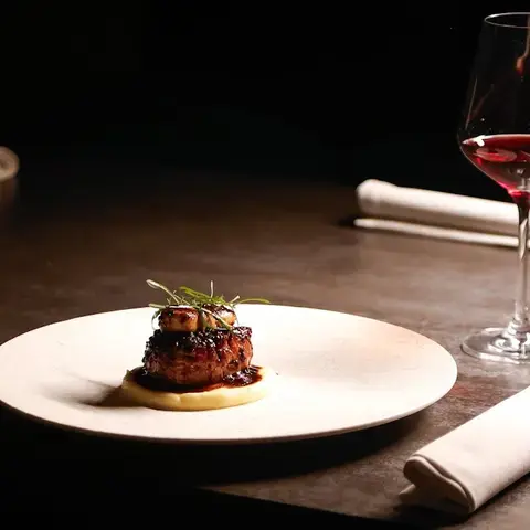 Peculiare Restaurant