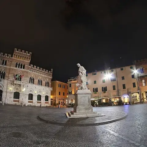 Piazza Dante