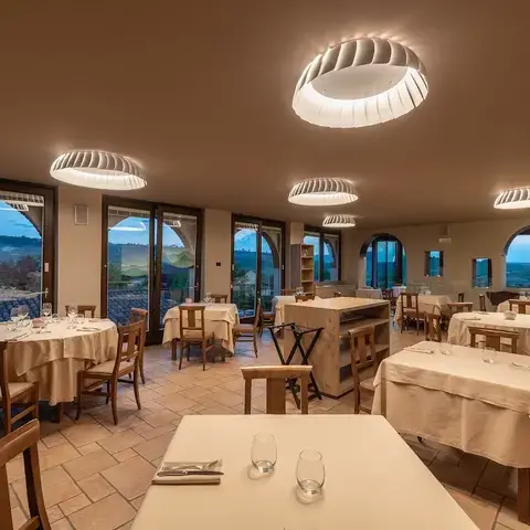 Ristorante con Camere Il Vigneto di Roddi