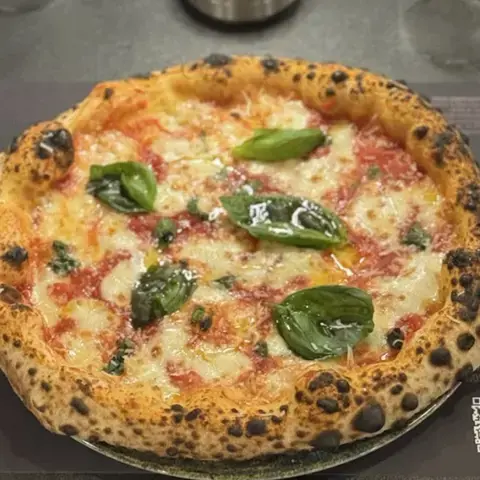 Unanime Pizzeria