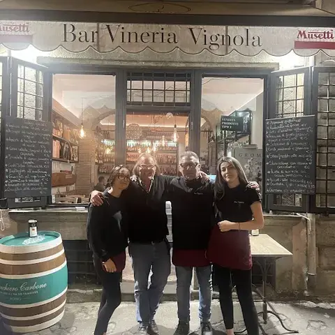 Vineria Vignola (cucina e salumeria)