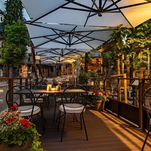 White - Ristorante &amp; Lounge Bar (Limone Piemonte)