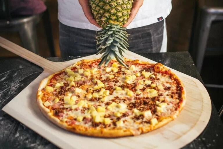 Pizza con ananas d'autore