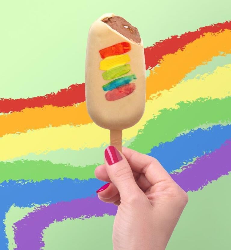 Charlotte Dusart - gelat su stecco Pride 2026