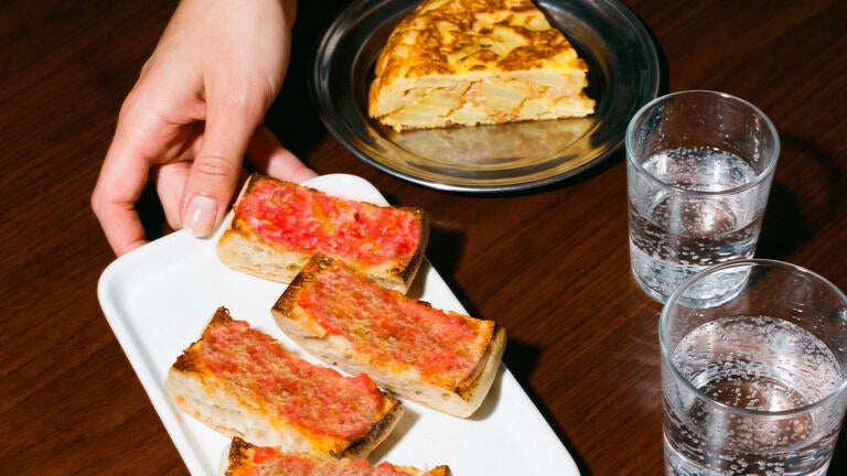 Tortilla e pan y tomate