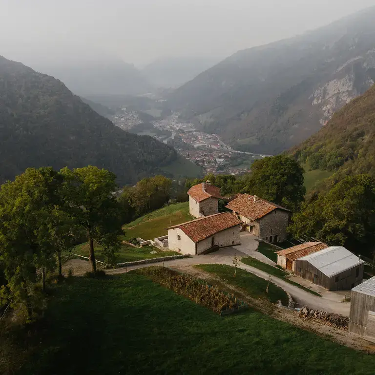 Contrada Bricconi_vista esterna
