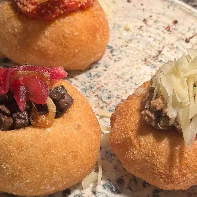 Pizza alla genovese napoletana di Mario Cipriano