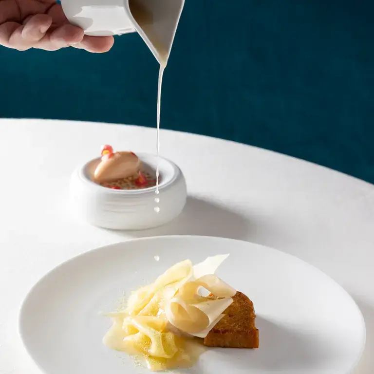 Seta by Antonio Guida mela alle spezie