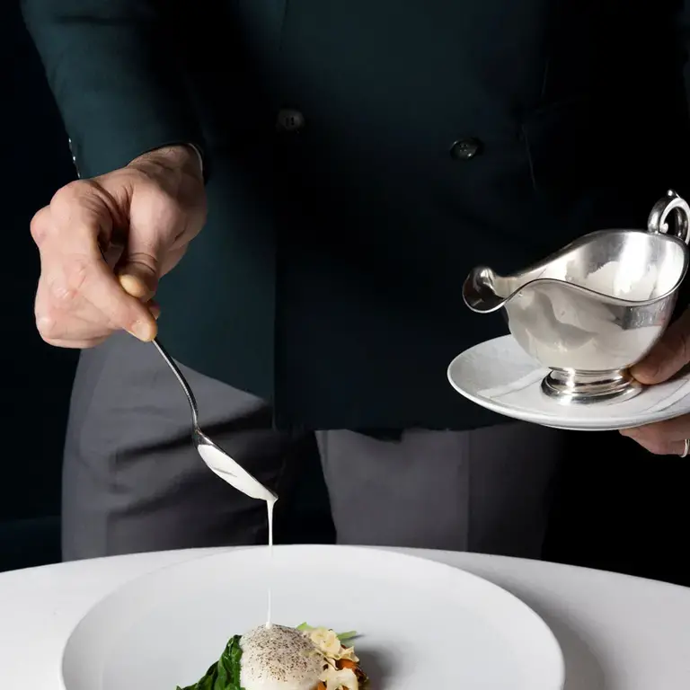 Seta by Antonio Guida rombo al latte con funghi e mela verde