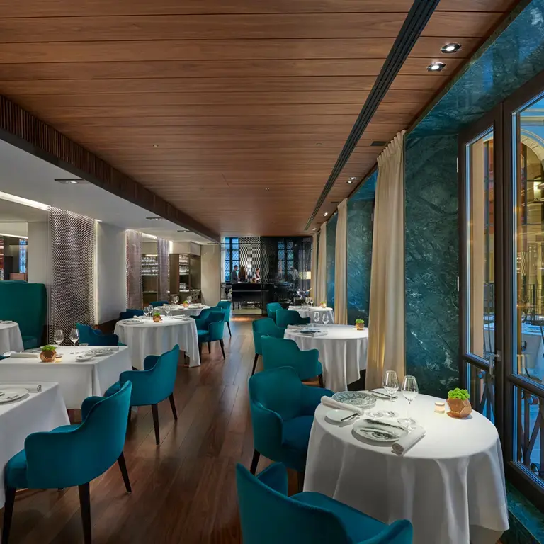 Seta by Antonio Guida sala interna