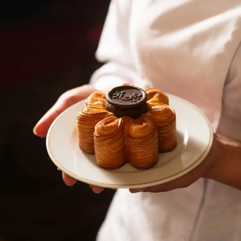 Fiore di croissant della Farmacia del Cambio
