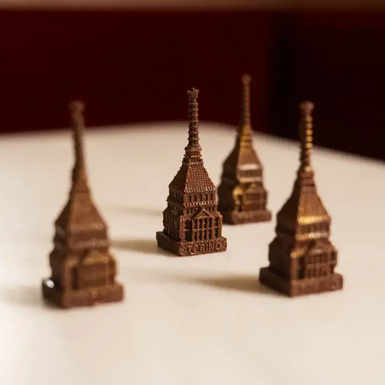 Mole di cioccolato: una creazione della Farmacia del Cambio