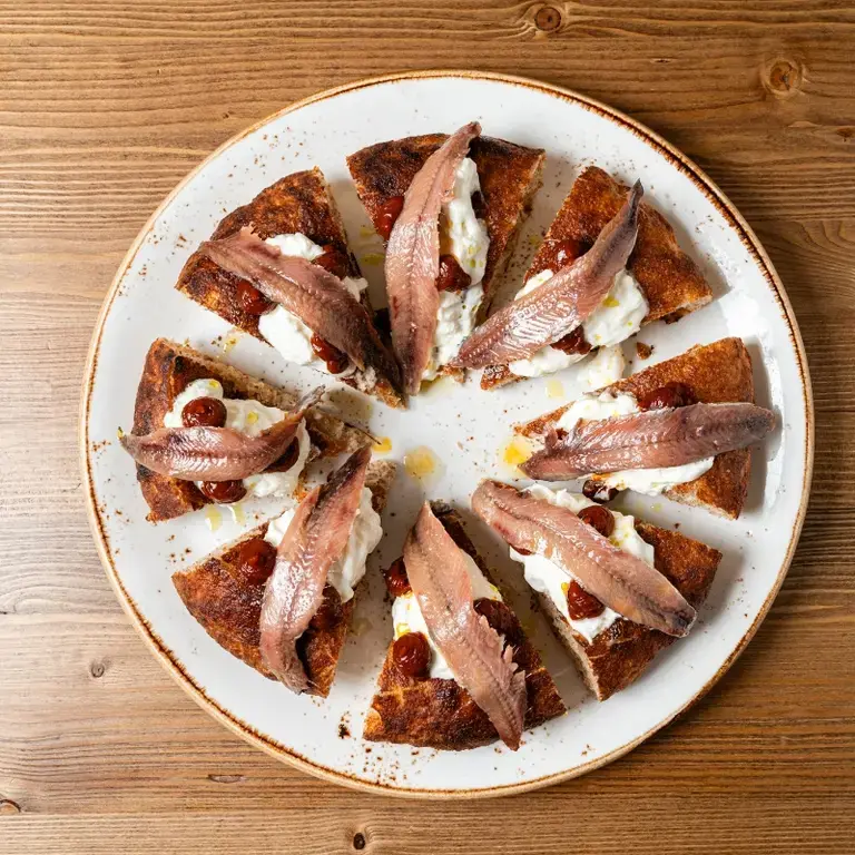 Pizza con acciughe e stracciatella - Antonio Pappalardo