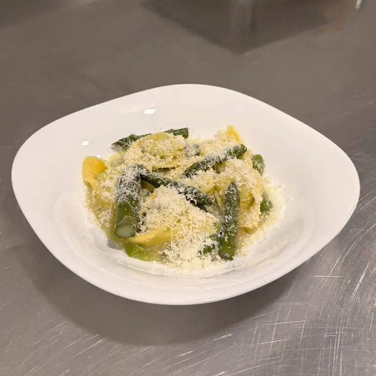 Tortelloni agli asparagi