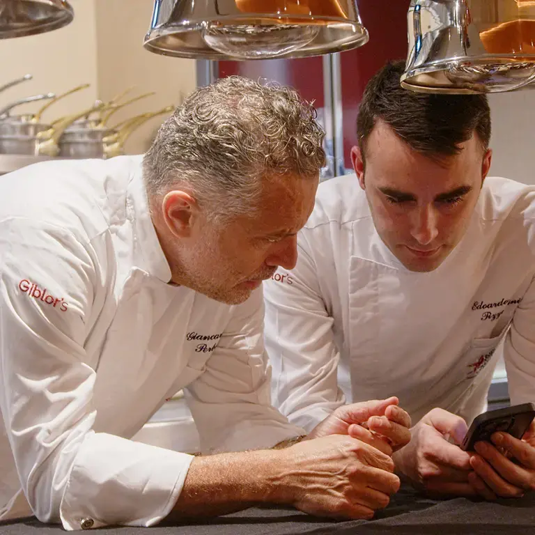 Perbellini e Tizzanini insieme in cucina
