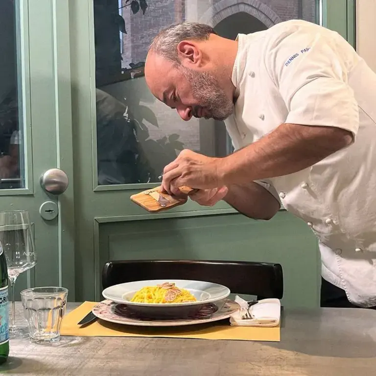 Lo chef Dennis Panzeri de La Piola