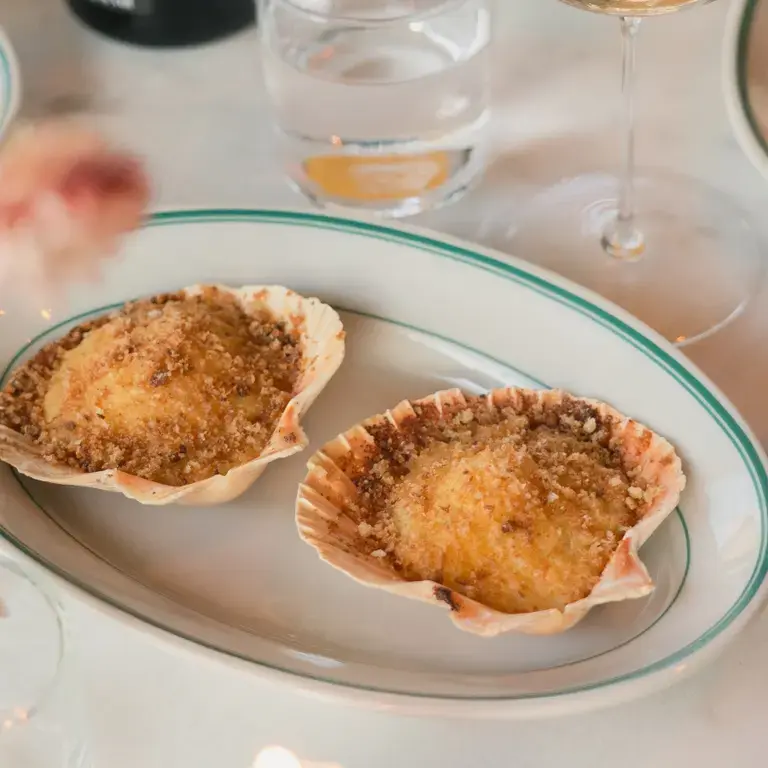 Le capesante gratinate di Oasi, in Porta Venezia