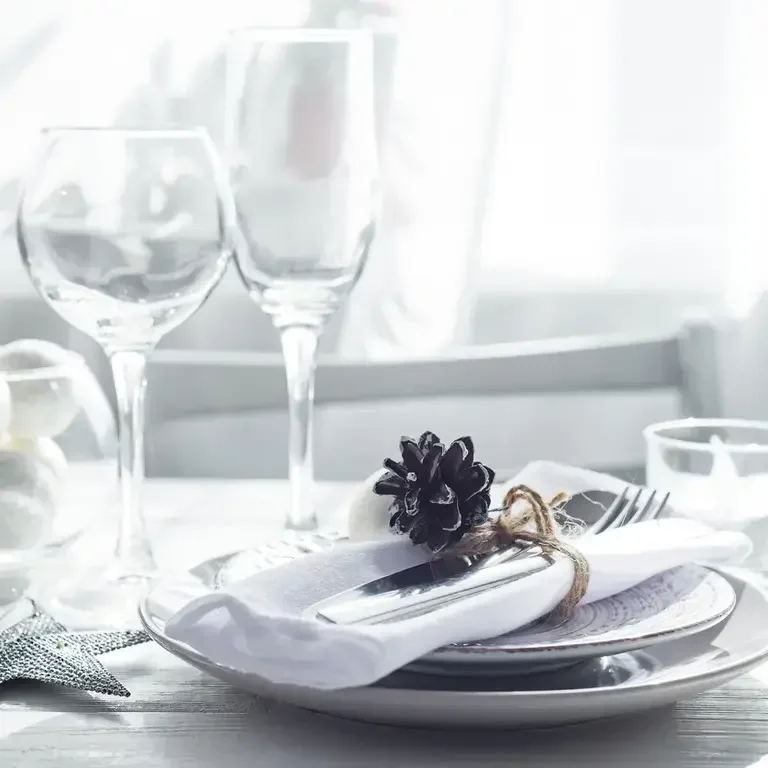 Tavola di Natale in bianco