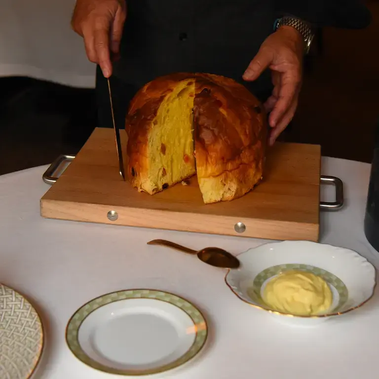 Il taglio del panettone - Cracco