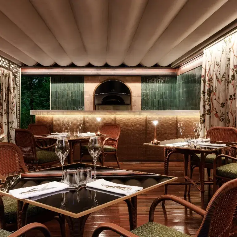 Pizza Bar Bvlgari Hotel Milano