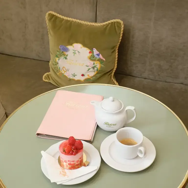 Pâtisserie Riviera tavolo