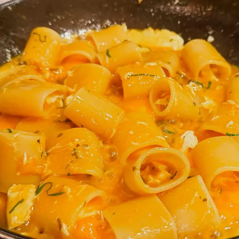 mantecatura pasta - paccheri Langosteria