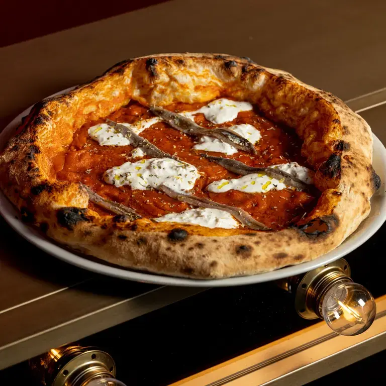 Pizza con acciughe - Controluce