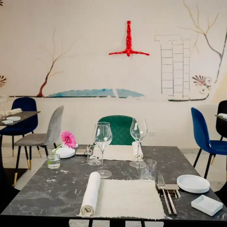 io Restaurant location