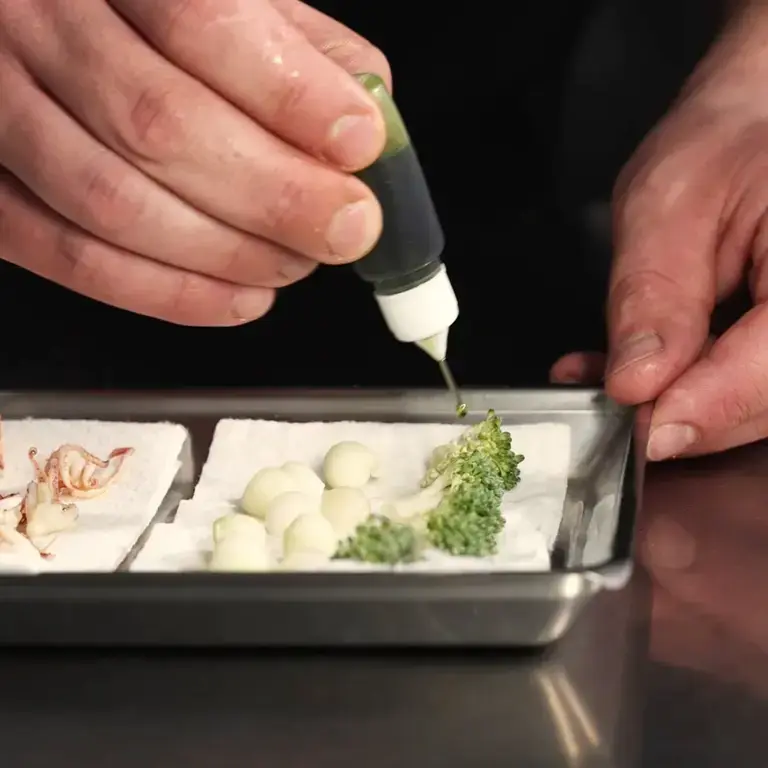 Pasta mista con ceci delle Murge e calamaretti - condimenti