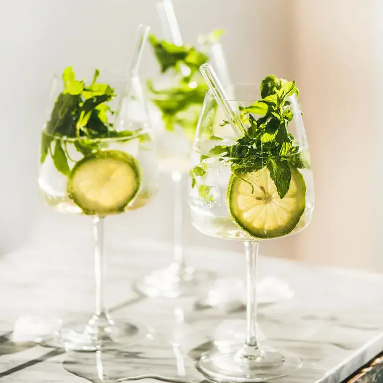 hugo spritz - Fine Dining Lovers