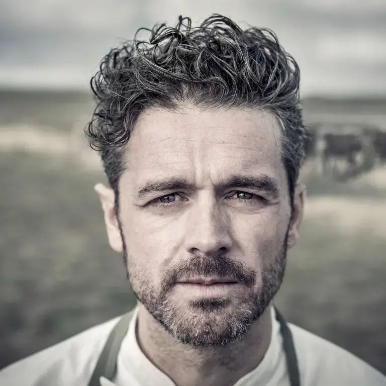 Lo chef Jock Zonfrillo morto a 46 anni